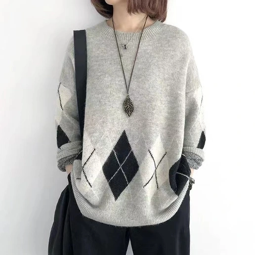 切り替え プルオーバー ラウンドネック 大きめのサイズ感 配色 アンプルライン 体型をカバー 弾性のある ニットセーター