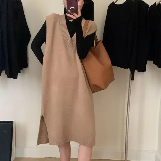 存在感抜群 無地 ストレート Vネック スリット ノースリーブ シンプル ニットワンピース