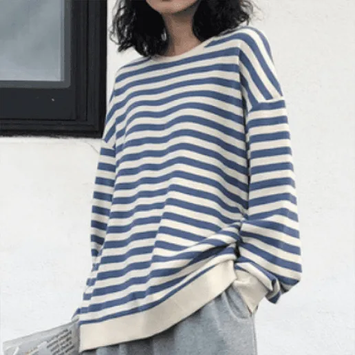 着痩せ効果 大きめのサイズ感 長袖 シンプル 体型をカバー クローズドバック Tシャツ