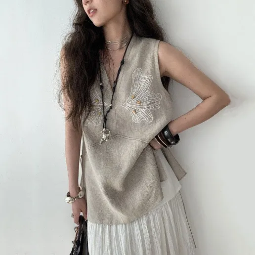 「好評発売中」スリット 無地 刺繍 ノースリーブ 花模様 レトロ ビーズ 着痩せ効果 大きめのサイズ感 旅行 耐久性 Vネック タンクトップ