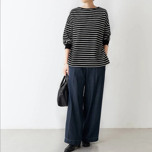 「クローズドバック」耐久性 ボーダー 通勤 ぴったりしたサイズ感 カジュアル 着痩せ効果 ラウンドネック Tシャツ