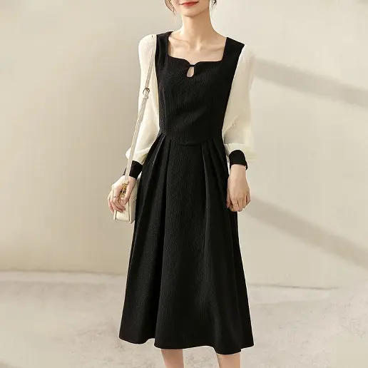 新発売！ スクエアネック 長袖 Aライン 切り替え 配色 フェミニン ワンピース